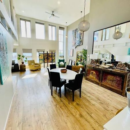 Stunning New York Loft Gallery Christchurch Dış mekan fotoğraf