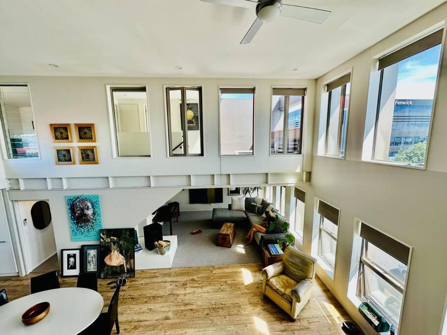 Stunning New York Loft Gallery Christchurch Dış mekan fotoğraf